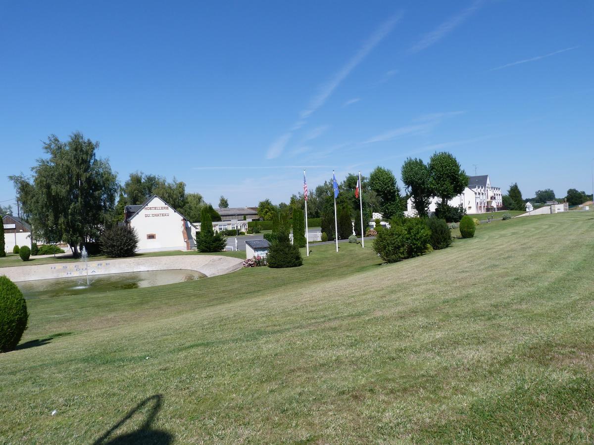 Hostellerie Du Chateau Saint-Pere-sur-Loire Екстериор снимка